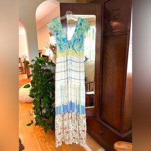 Hemant & Nandita Maxi Dress. Size Large. Feminine and Flattering!